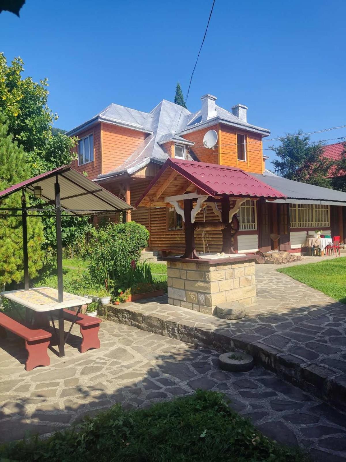 Hotel Borgaza Jaremcze Zewnętrze zdjęcie